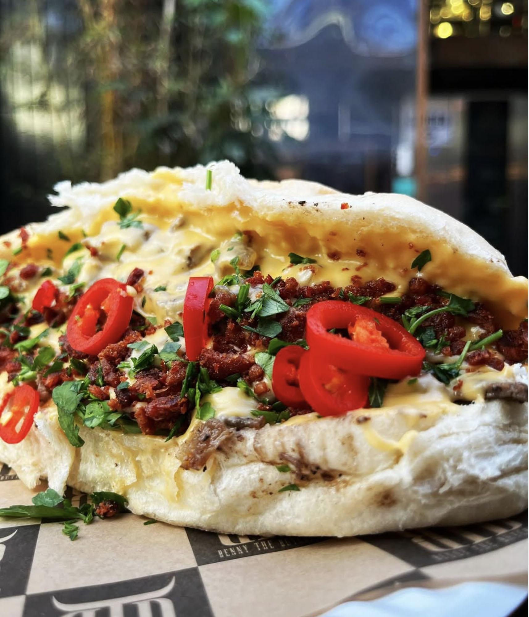 Mercato Metropolitano - Philly Cheesey Steak